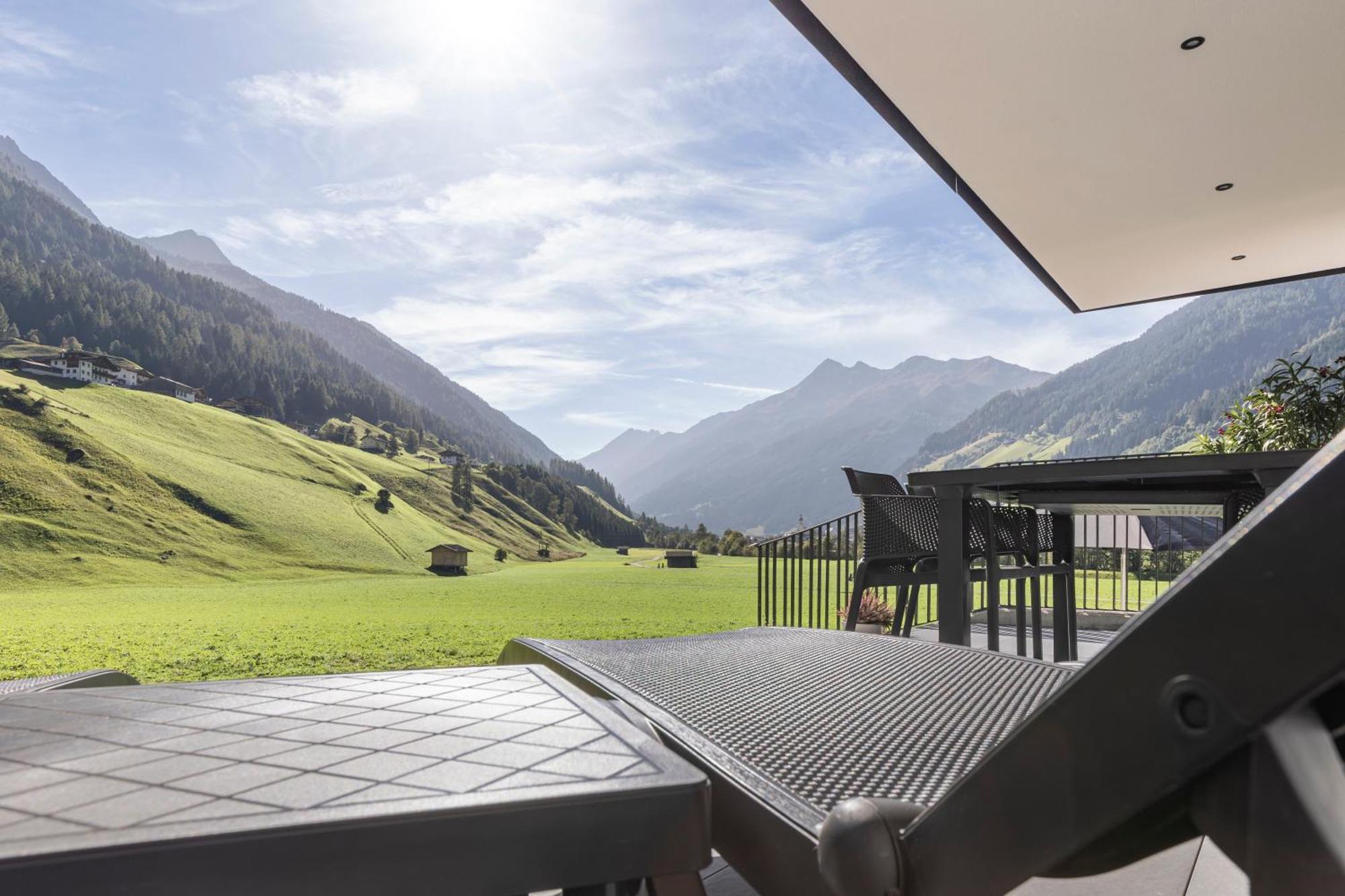 Bergmadl Apartments Neustift im Stubaital Buitenkant foto